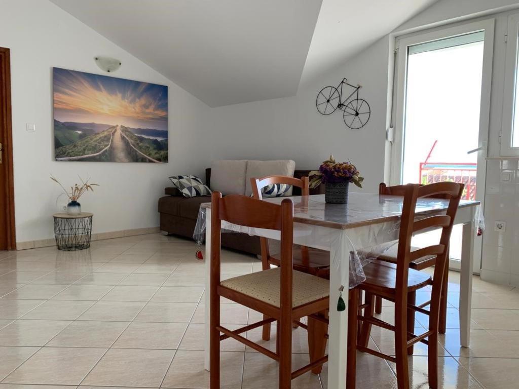 Francis Appartements Pakoštane Kültér fotó