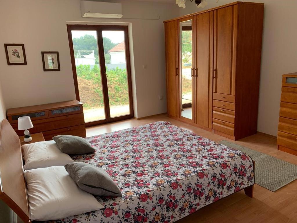 Francis Appartements Pakoštane Kültér fotó