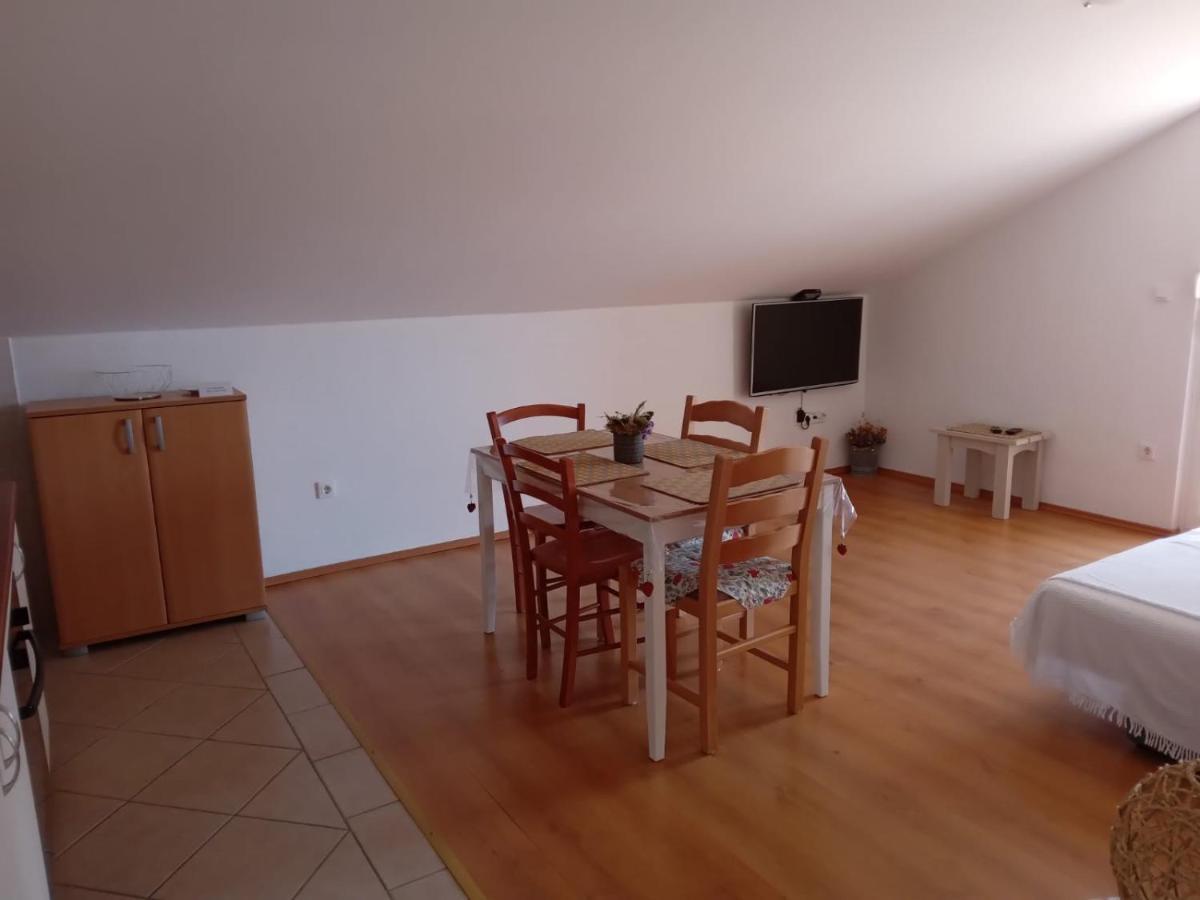 Francis Appartements Pakoštane Kültér fotó